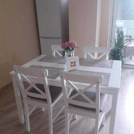 Juli'S Apartment Орадеа Екстериор снимка